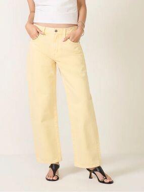 Evereve Pistola Petite Lexi Dayglow Yellow Barrel Bowed Jeans